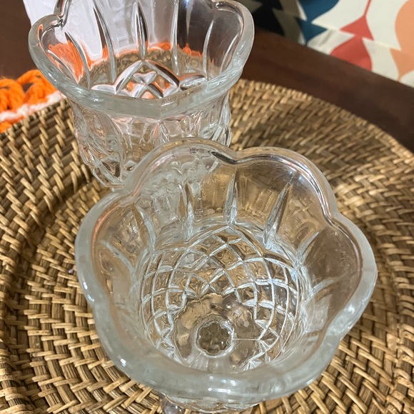 Two Pressed Clear Glass HOMCO Tulip Shaped Pedestal 5 1/2 Candle Holders USA - Picture 6 of 8